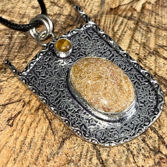 Tiger Eye & Aventurine Pendant 2 1/4” - Picture 5 of 10